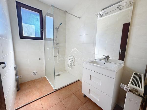 Camarès (12360) Maison T5 avec 4190m2 terrain – Hameau calme à 3 min de Camarès