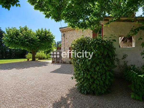 Maison
         5 pièces
        - 139 m² 345 000 € *