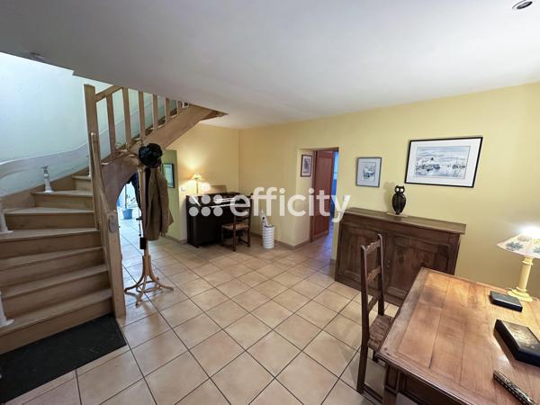 Maison
         5 pièces
        - 139 m² 345 000 € *