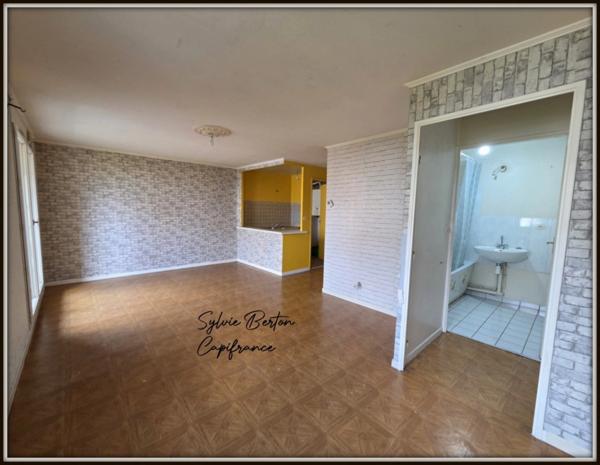 Sevran - Appartement 2 pièces - 43 m2 avec balcon et parking