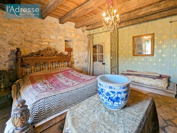 Maison de caractère du XVe siècle avec vue sur le Lot et le coeur historique de Puy L'Evêque