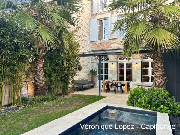 Agen, cœur de ville, superbe maison en pierre de 266 m² entièrement rénovée, jardin, piscine, atelier, garage 5 voitures