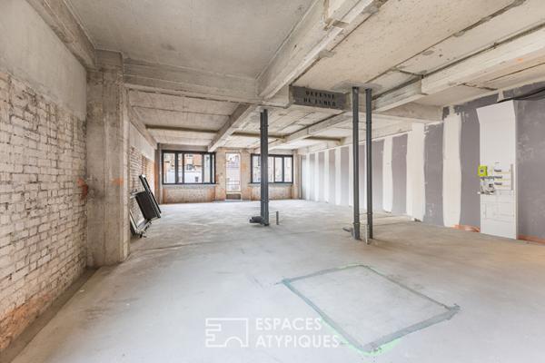Loft industriel brut à aménager