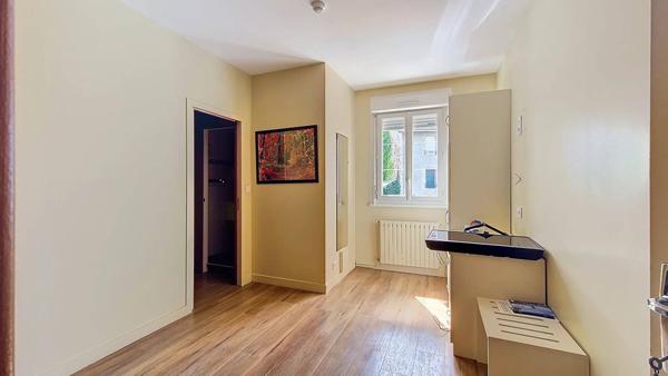 Immeuble de près de 600 m² , énorme potentiel