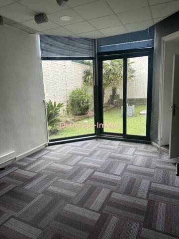 Bureau à vendre 5 pièces de 140 m²