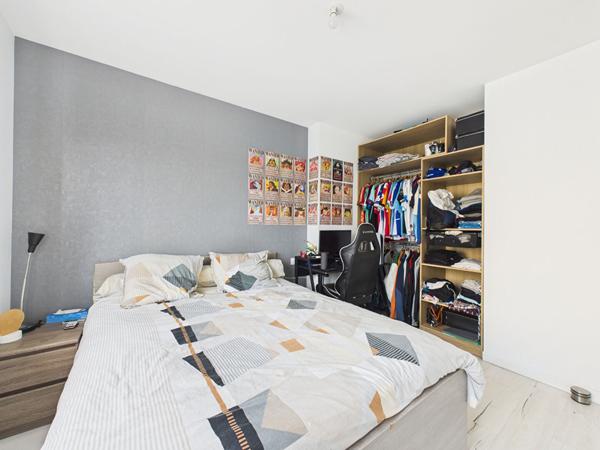 Maison mitoyenne rénovée de 117 m2 avec piscine le petit charran