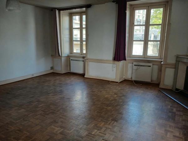 Appartement 2 pièces lumineux avec cachet – Idéal résidence ou investissement