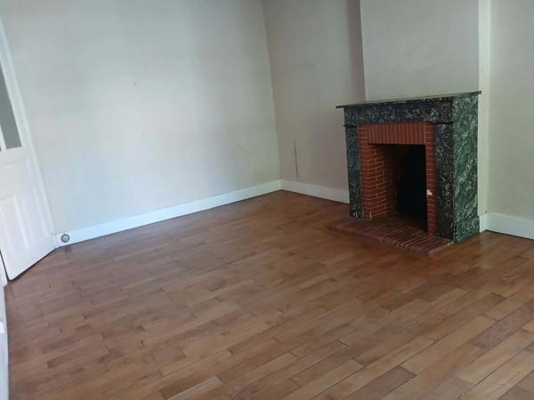 Appartement 2 pièces lumineux avec cachet – Idéal résidence ou investissement