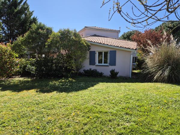 Maison contemporaine à 5 min de la N10