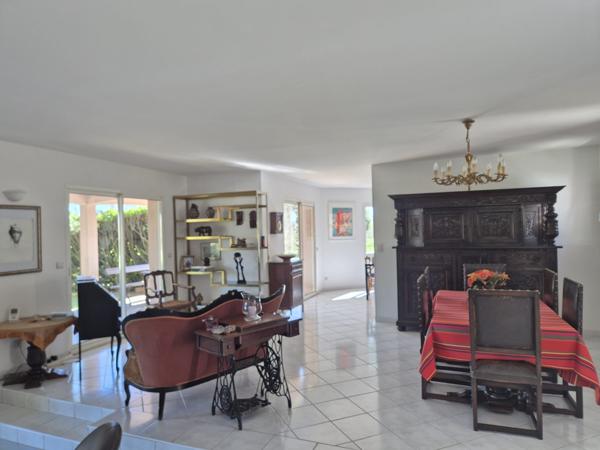 Maison contemporaine à 5 min de la N10