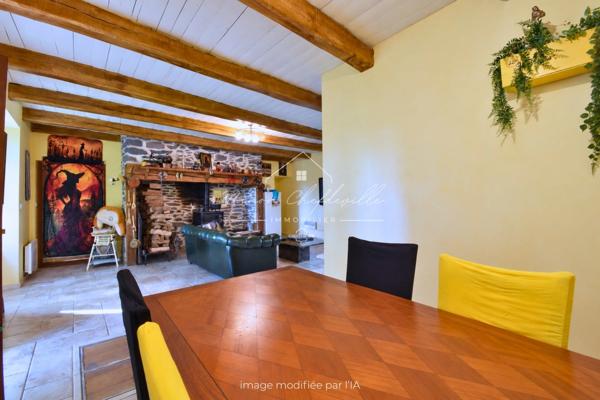 Maison de 200m² – 7 pièces - CHALVIGNAC (15)
