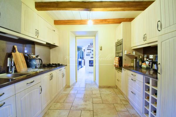 Maison de 200m² – 7 pièces - CHALVIGNAC (15)