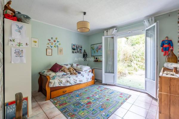 Vente                                                      Maison
                        
                     5 pièces                      120 m2                     à Pomponne