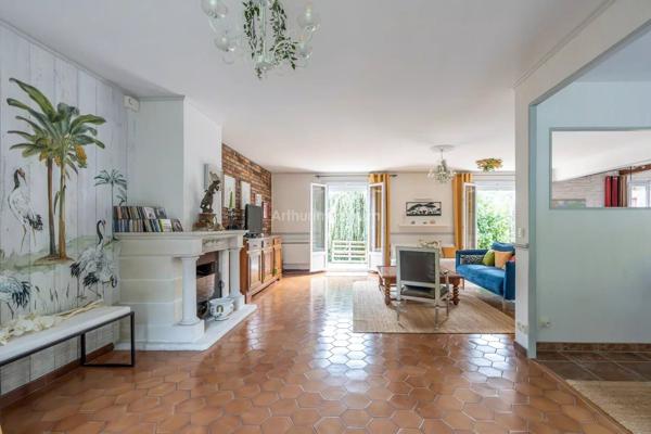 Vente                                                      Maison
                        
                     5 pièces                      120 m2                     à Pomponne