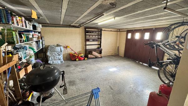 A vendre, maison + terrain constructible à Saint-Lô 3 chambres avec vie de plain-pied, sous-sol et combles aménageables