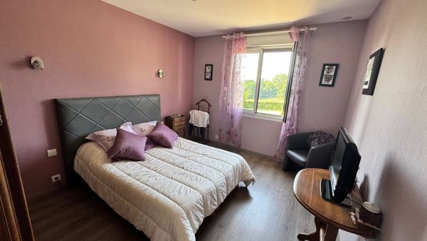 A vendre, maison + terrain constructible à Saint-Lô 3 chambres avec vie de plain-pied, sous-sol et combles aménageables