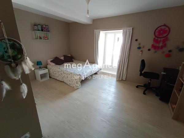 Maison à SAINTE-HERMINE, 85210 - 6 pièces 143m²