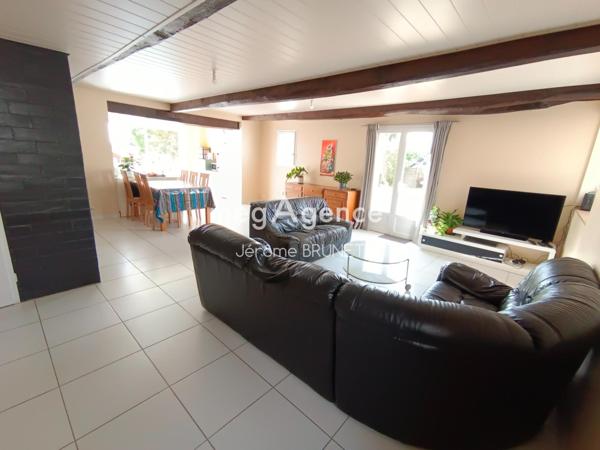 Maison à SAINTE-HERMINE, 85210 - 6 pièces 143m²