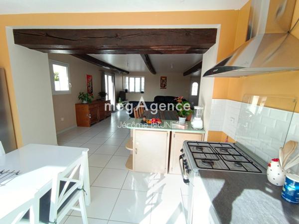 Maison à SAINTE-HERMINE, 85210 - 6 pièces 143m²
