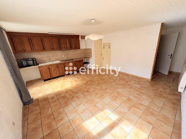 Maison
         3 pièces
        - 50 m² 174 000 € *
