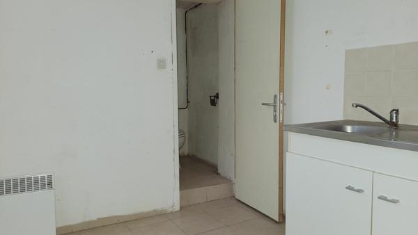 Immeuble à vendre    2 pièces •  Château-Renault