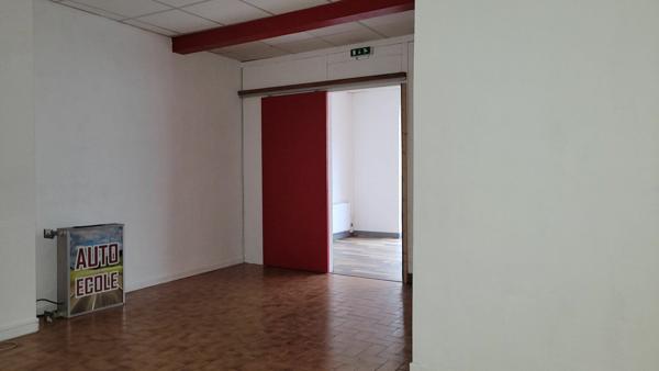 Immeuble à vendre    2 pièces •  Château-Renault