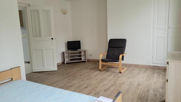 Immeuble à vendre    2 pièces •  Château-Renault