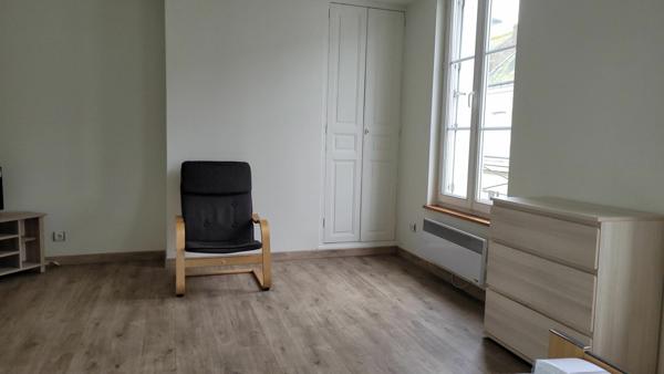 Immeuble à vendre    2 pièces •  Château-Renault