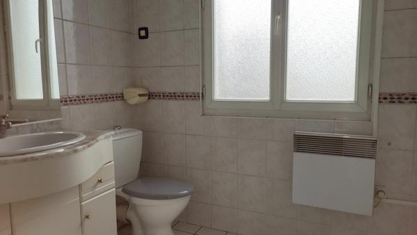 Immeuble à vendre    2 pièces •  Château-Renault