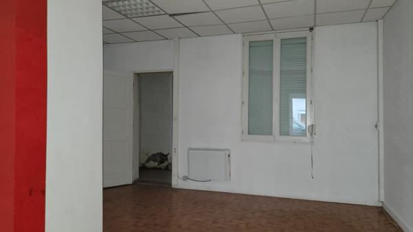 Immeuble à vendre    2 pièces •  Château-Renault