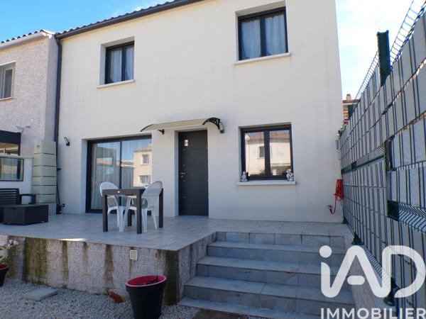 Maison à vendre 4 pièces 82 m² Arles