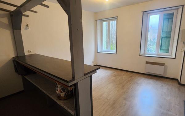 Appartement à louer    2 pièces •  Labruguière