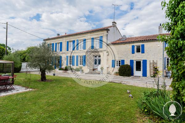 À vendre - Maison à Vouhé - Référence NB387 , Surgeres