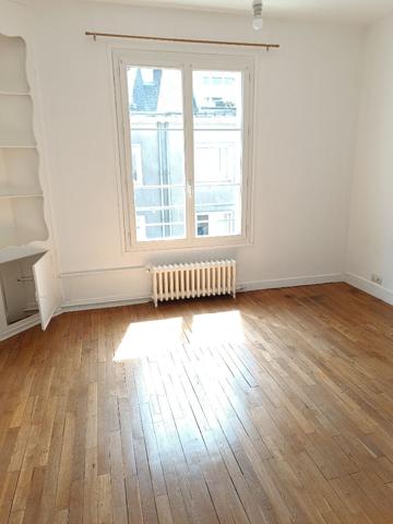 Beau T3 Rue des Halles à Tours