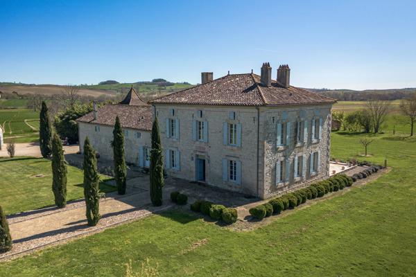 Maison de Maître de Prestige avec Piscine, Pigeonnier et 1,4 ha – Proche Lectoure, Gers (Occitanie)