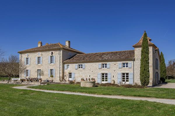Maison de Maître de Prestige avec Piscine, Pigeonnier et 1,4 ha – Proche Lectoure, Gers (Occitanie)