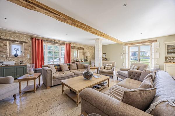 Maison de Maître de Prestige avec Piscine, Pigeonnier et 1,4 ha – Proche Lectoure, Gers (Occitanie)