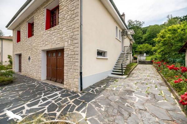 Maison à vendre |  Notre-Dame-de-Sanilhac |  9 pièces | 175 m²
