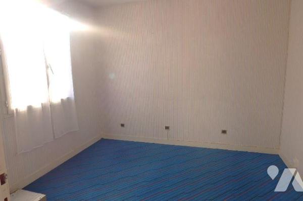 PAVILLON de plain-pied construit en 1989, env. 92m2 hab., comprenant :
. entrée dans pièce pri...