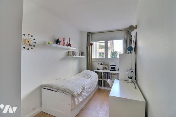 PASSY/MUETTE - Appartement de 3 chambres avec 2 balcons terrasses de 17m2