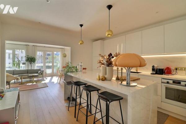 PASSY/MUETTE - Appartement de 3 chambres avec 2 balcons terrasses de 17m2