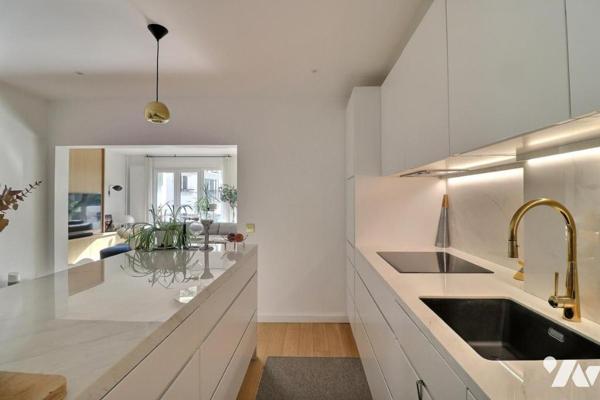PASSY/MUETTE - Appartement de 3 chambres avec 2 balcons terrasses de 17m2