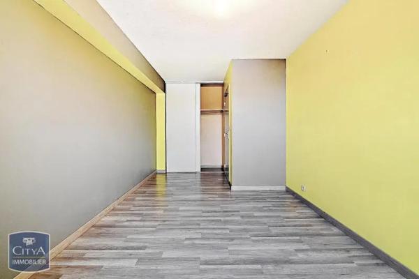 Appartement à louer 3 pièces 71.9m² Allonnes (72700)