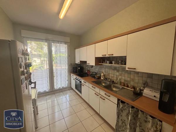 Appartement à louer 4 pièces 86.62m² Tours (37000)