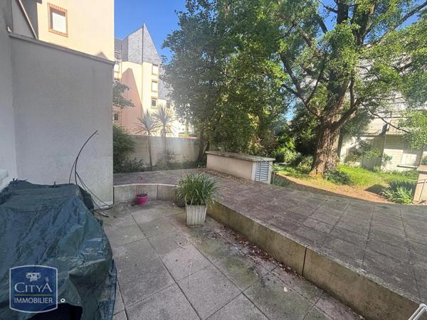 Appartement à louer 4 pièces 86.62m² Tours (37000)