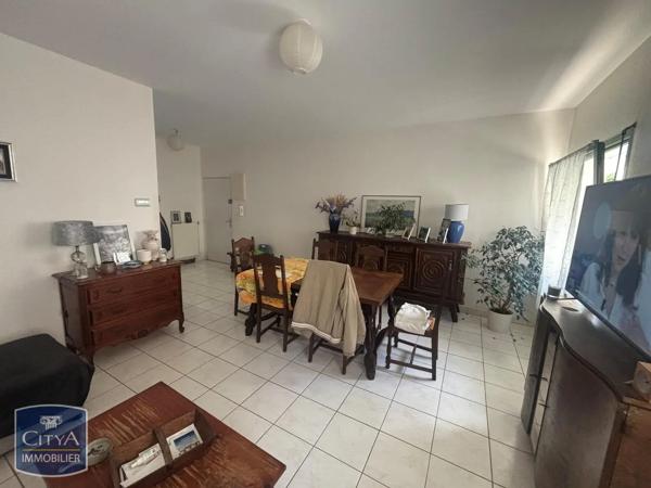 Appartement à louer 4 pièces 86.62m² Tours (37000)