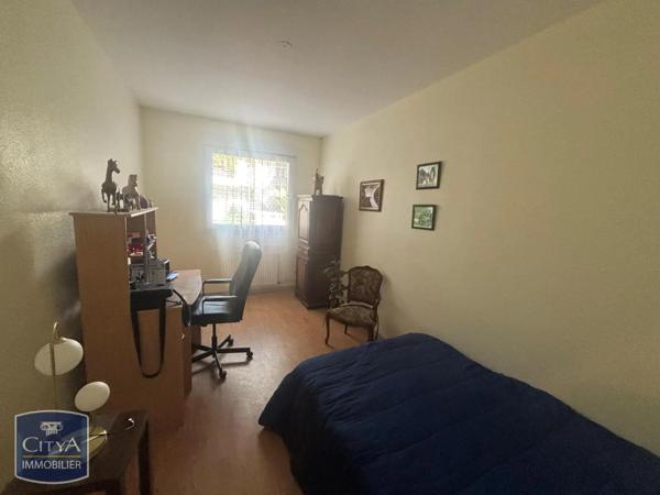 Appartement à louer 4 pièces 86.62m² Tours (37000)