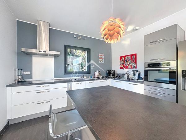 Millau (12100) MAISON F6 150 M2 DE 2013 SUR TERRAIN DE 700 M2