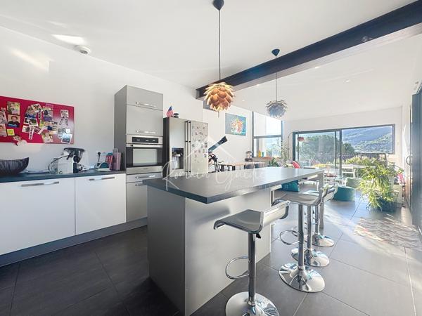 Millau (12100) MAISON F6 150 M2 DE 2013 SUR TERRAIN DE 700 M2