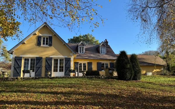 Maison à vendre    8 pièces •  Préaux-du-Perche